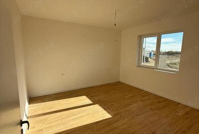 Ap 3 cam - 68 mp utili - curte 46 mp utili de vanzare - 7