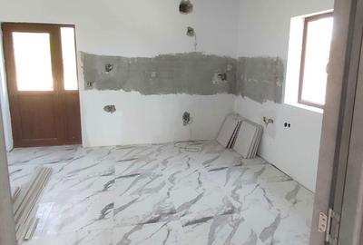 Casă cu 4 camere în Ungureni - 7