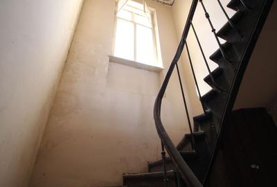 Spațiu comercial, de 800 mp, în P-ța Rosetti - 11