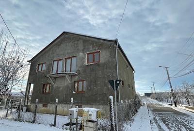 Casă cu 4 camere în Central - 2