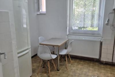 Apartament cu 3 camere decomandat în Săsar - 2