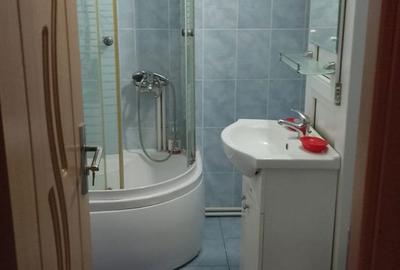 Apartament cu 2 camere semidecomandat în Micro 3 - 3