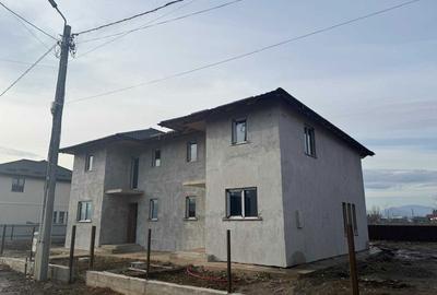 Casă cu 4 camere în Dumbrava - 4