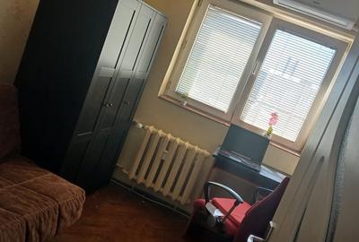 Apartament cu 3 camere semidecomandat, mobilat în P-ța Victoriei - 10