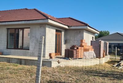 Casă individuală cu 3 camere cu Teren 700 Mp în Episcopia Bihorului - 2