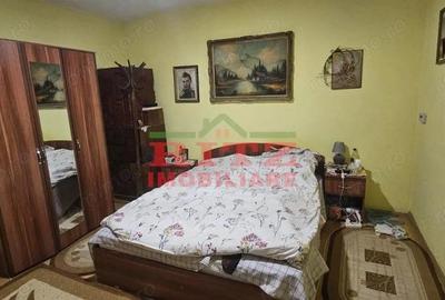 Casă cu 4 camere cu Teren 977 Mp în Central - 12
