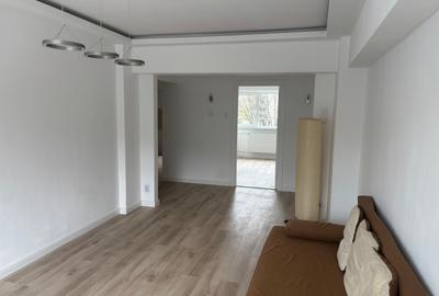 Apartament cu 4 camere decomandat în Tineretului - 3