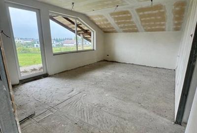 Casa semifinisata cu teren generos - 377 mp utili, 5754 mp teren - ideala pentru - 18