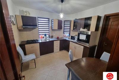 De vanzare casa individuala cu garaj, la cheie, 6 cam, 3 bai, cu 2311 mp , Nazna - 14