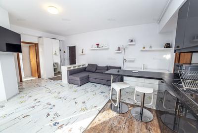 Apartament cu 3 camere semidecomandat, mobilat în Dămăroaia