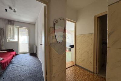 Ap. cu 3 camere, et.4, str. Feleac 1A - 5