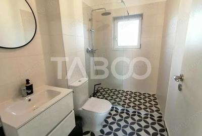 Casă cu Teren 336 Mp în Central - 1