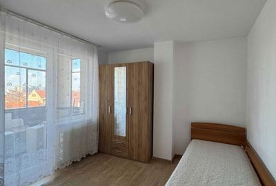 Apartament cu 3 camere decomandat în Centrul Civic - 2