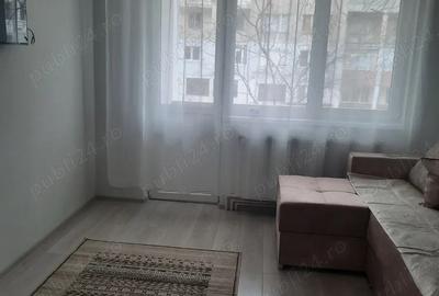 Inchiriez apartament 2 camere,etaj 1,zona micro 4. Inchiriez apartament 2 camere,etaj 1,zona micro 4. - 7