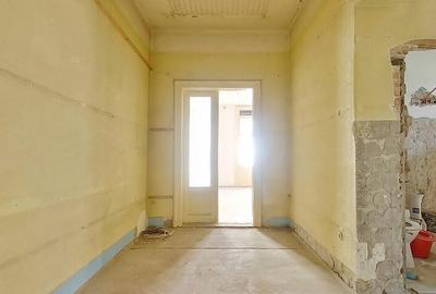 Apartament / Birou generos cu 2 camere pe Bdul Decebal - 10