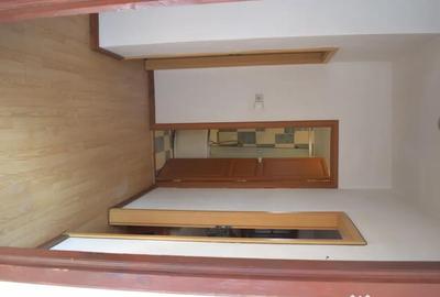 Garsonieră decomandată în Central - 2