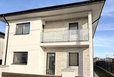 Casă cu 4 camere în Miroslava - 1