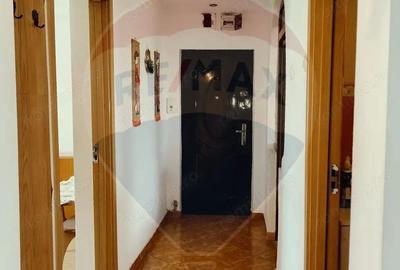 Apartament cu 3 camere de vanzare in zona Central/Fagaras - 3
