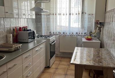 Apartament cu 2 camere decomandat în Uiești - 3