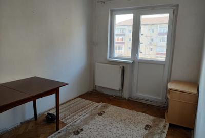 Apartament cu 4 camere decomandat, mobilat în Girocului - 6