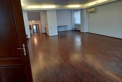 Casă cu 5 camere în Dorobanți - 9
