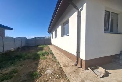 Casă individuală cu 4 camere cu Canalizare în Clinceni - 2