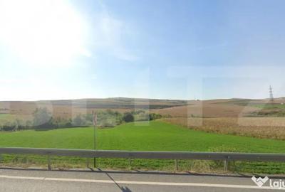 Teren de 5800 mp, în Central
