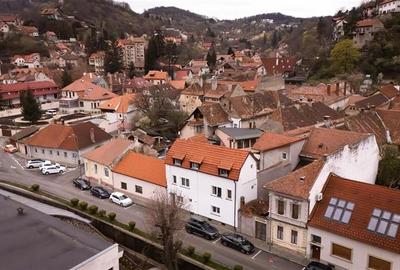 Locuinta cu caracter,doua niveluri,4 camere,terasa,garaj,curte,Centru Istoric Br - 28