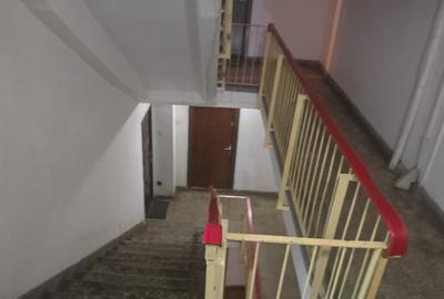 Apartament 2 Camere - Decomandat - Centrala - Parcare-Etaj 2/4 - Zona Vacaresti Apartament 2 Camere - Decomandat - Centrala - Parcare-Etaj 2/4 - Zona Vacaresti - 16