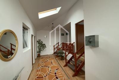 Casa individuala cu 8 camere, teren 360 mp, garaj, pod - 15