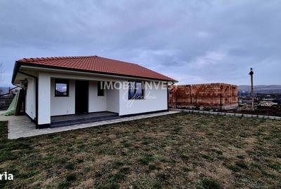 Casă cu 3 camere cu Teren 365 Mp în Central