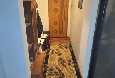 Apartament cu 3 camere decomandat în Dărmănești - 1
