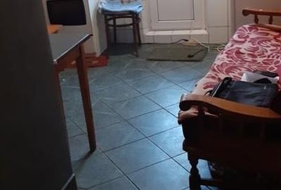 GARSONIERA PANDURI / IMOBIL 1992 / METROU - 3