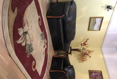 Apartament cu 3 camere decomandat în Central - 1