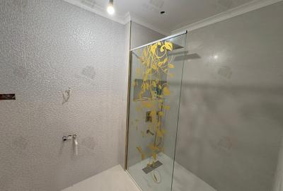 Apartament cu 3 camere decomandat în Apărătorii Patriei - 14