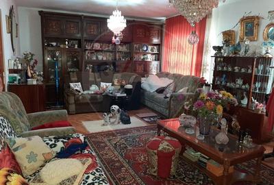 Casă individuală cu 7 camere cu Canalizare în Provița de Jos - 4