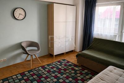 Apartament cu 3 camere semidecomandat în Teiul Doamnei - 2