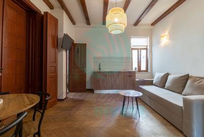 Vila interbelica AIRBNB "la cheie" - 2