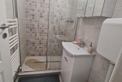 Apartament cu 2 camere decomandat în Tractorul - 1