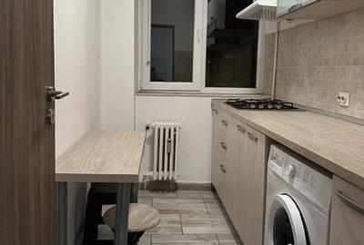 Garsonieră în Titan