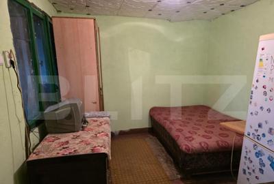 Casă cu 4 camere cu Teren 1100 Mp în Central