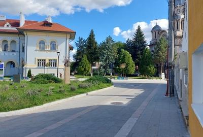 Inchiriere Spatiu Comercial Hunedoara Centru Vechi - 1