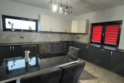 Casă în Central - 4