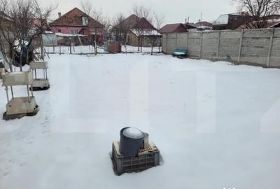 Casă cu 2 camere cu Teren 480 Mp în Plopi