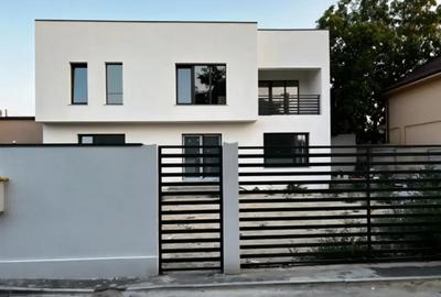 Casă cu 4 camere cu Teren 350 Mp în Aeroport