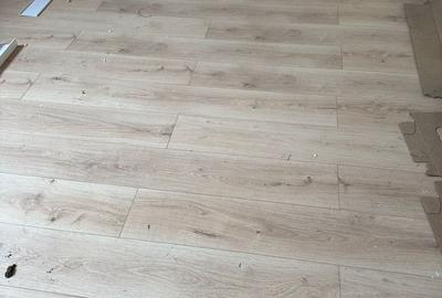 Casă cu 4 camere în Exterior Vest - 1