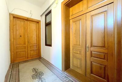 Apartament cu 3 camere semidecomandat, mobilat în Central - 18