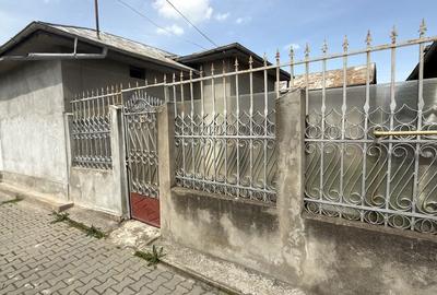 Casă cu 4 camere în Uiești - 2