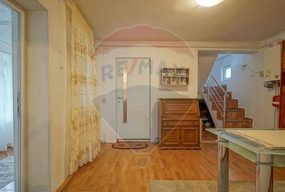 Casa 7 camere,  curte si terasa, situata in centrul Sanpetrului! Casa 7 camere,  curte si terasa, situata in centrul Sanpetrului! - 16