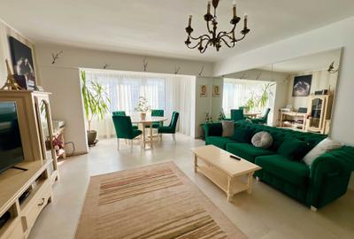 Apartament cu 3 camere decomandat în Ultracentral